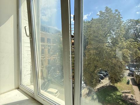 коммерческая по адресу Трёхсвятительская ул., 4