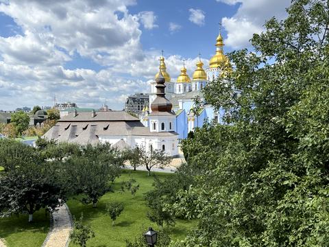 коммерческая по адресу Трёхсвятительская ул., 4