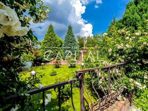 дом по адресу Миколи Миклухи-Маклая ул. (Дежнєва)