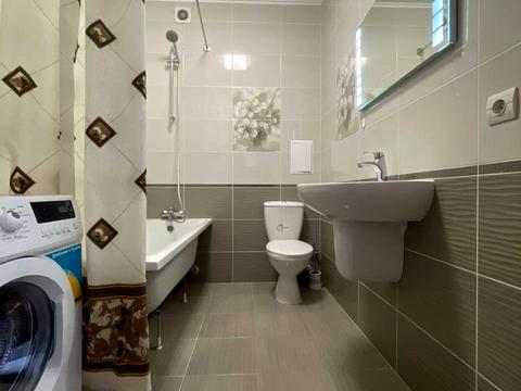 квартира за адресою Володимира Івасюка вул., 11