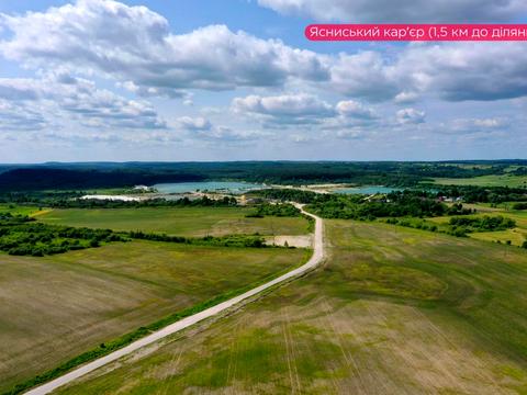 ділянка за адресою 