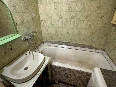 квартира за адресою Дмитра Луценка вул. (Крейсера "Аврора"), 5