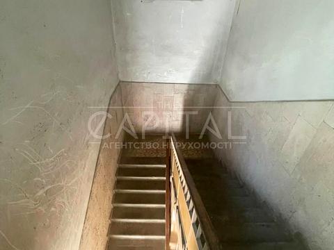 комерційна за адресою Академіка Вернадського бульв., 38