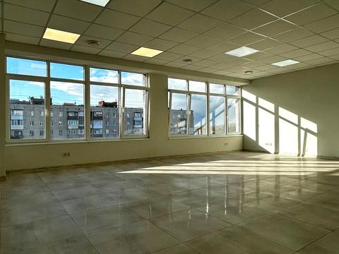 комерційна за адресою Кам'янецька вул., 17