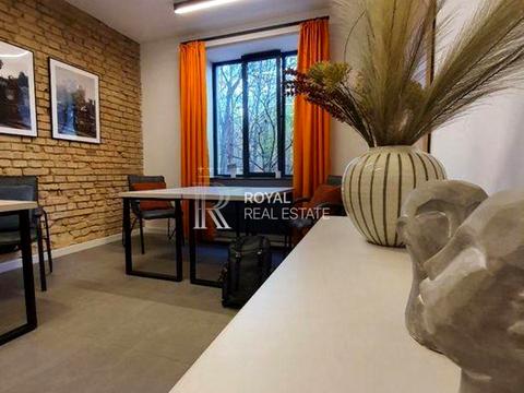 комерційна за адресою Лабораторний пров., 22