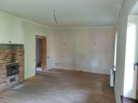 дом по адресу 10-я Линия ул.