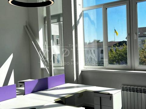 коммерческая по адресу Лаврская ул. (Январского восстания), 2