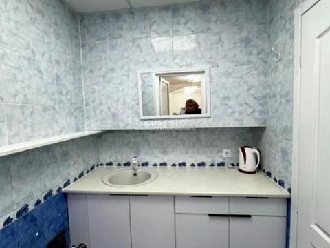 комерційна за адресою Велика Васильківська вул. (Червоноармійська), 30