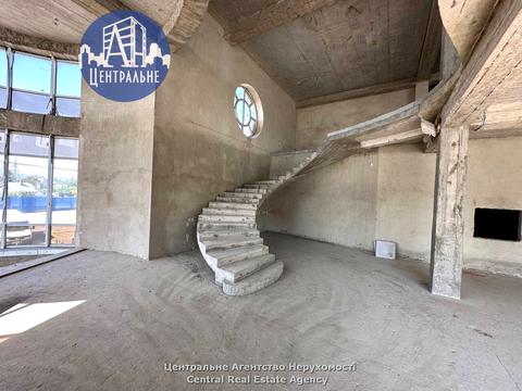 комерційна за адресою Чернівці, Хотинська вул., 39в