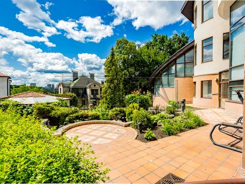 будинок за адресою Голосіїво