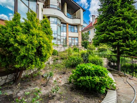 будинок за адресою Голосіїво