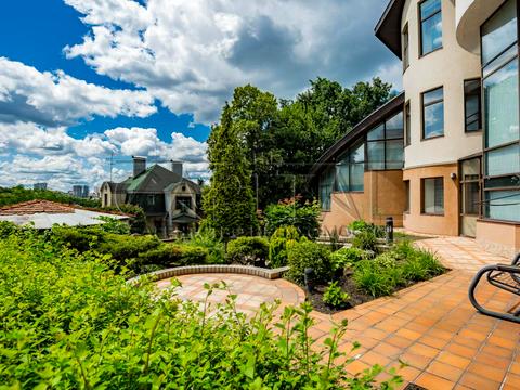 будинок за адресою Голосіїво