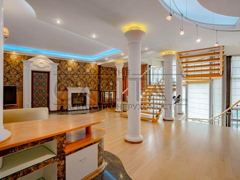 будинок за адресою Голосіїво