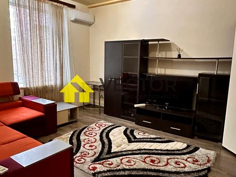 квартира за адресою Соборності вул. (Жовтнева), 51