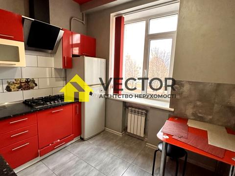 квартира за адресою Соборності вул. (Жовтнева), 51