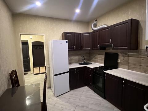 квартира за адресою Героїв Небесної Сотні просп., 18/8