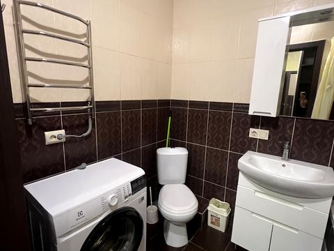 квартира за адресою Героїв Небесної Сотні просп., 18/8