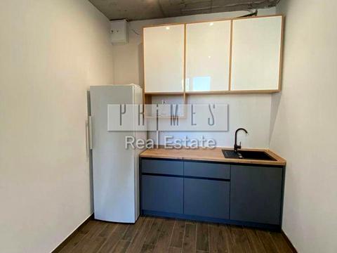 комерційна за адресою Межигірська вул., 87-А