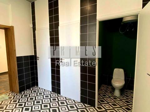 комерційна за адресою Межигірська вул., 87-А