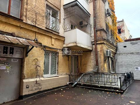 комерційна за адресою Велика Васильківська вул. (Червоноармійська), 30