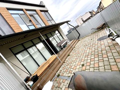 будинок за адресою Дмитра Яворницького вул.