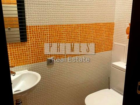 комерційна за адресою Січових Стрільців вул. (Артема), 5