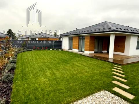 будинок за адресою Привітна вул. (Возз'єднання)