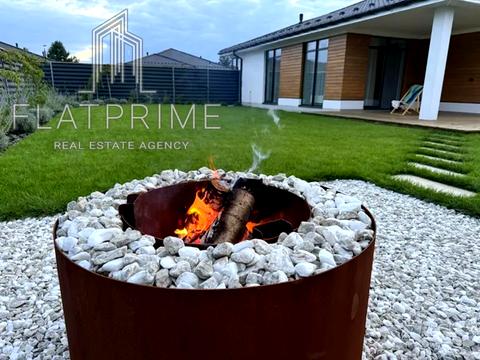 будинок за адресою Привітна вул. (Возз'єднання)