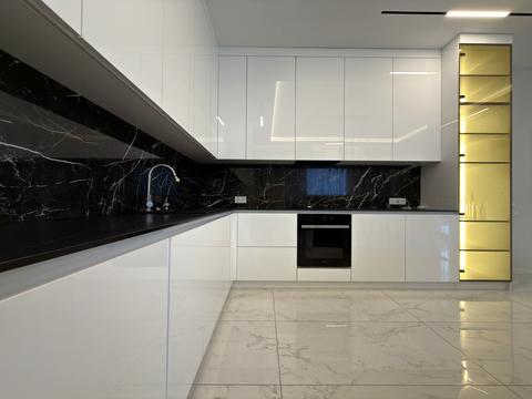 будинок за адресою с. Поршна, Озерна