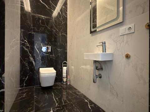 будинок за адресою с. Поршна, Озерна