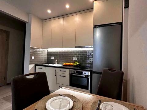 квартира за адресою Салютна вул., 2