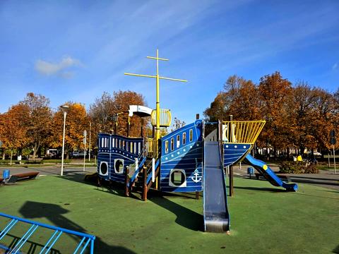 квартира за адресою Осіння вул., 11