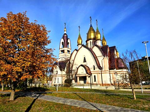 квартира за адресою Осіння вул., 11