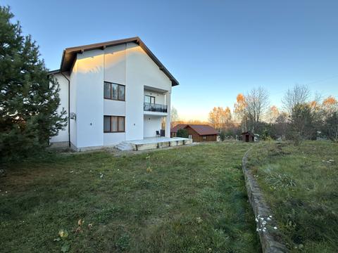 будинок за адресою с. Поршна, Озерна