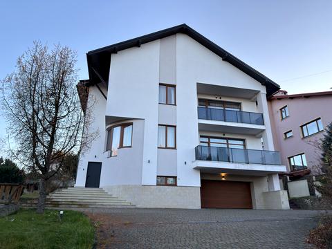 будинок за адресою с. Поршна, Озерна