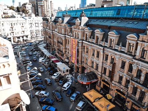 комерційна за адресою Басейна вул., 2