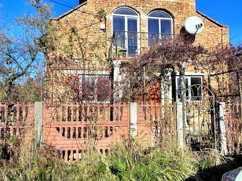 будинок за адресою Троянда