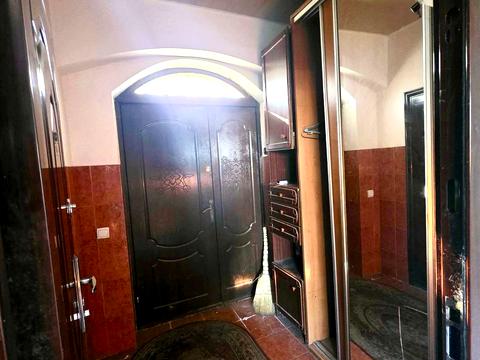 будинок за адресою Троянда