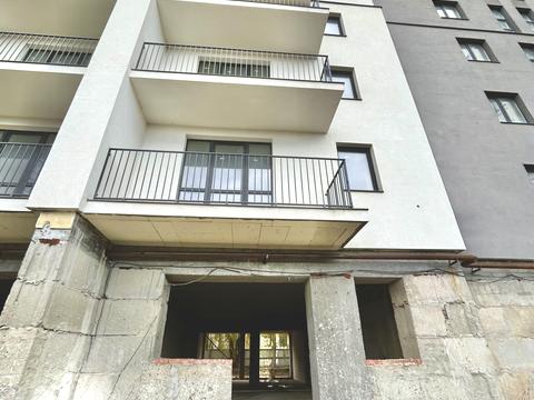 комерційна за адресою Володимира Івасюка вул., 13