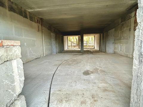 комерційна за адресою Володимира Івасюка вул., 13