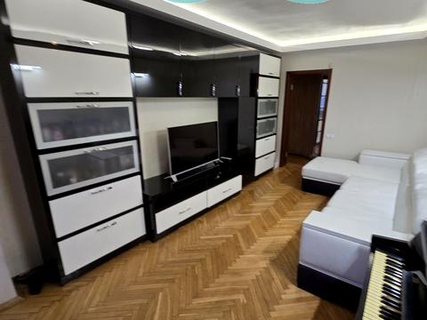 квартира по адресу Николая Ушакова ул., 12