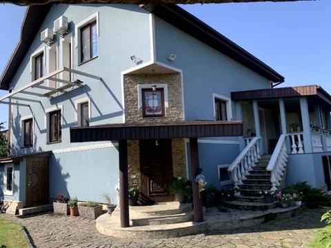 будинок за адресою Лугова вул.