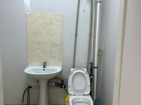 комерційна за адресою Харківське шосе, 60