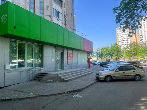 комерційна за адресою Харківське шосе, 60
