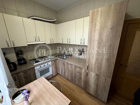 квартира за адресою Верхній Вал вул., 50А