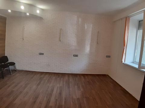 комерційна за адресою Казимира Малевича вул. (Боженка), 40