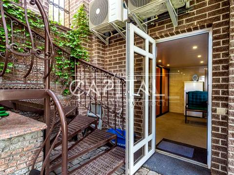 дом по адресу Миколи Миклухи-Маклая ул. (Дежнєва)