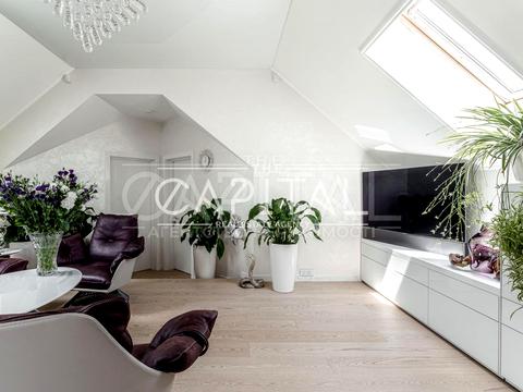 дом по адресу Миколи Миклухи-Маклая ул. (Дежнєва)