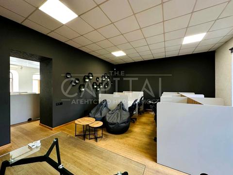 комерційна за адресою Павлівська вул., 10