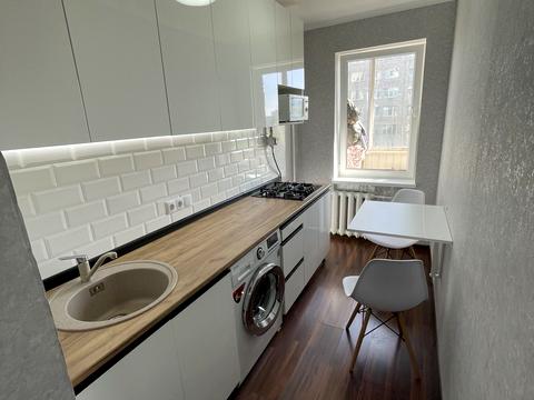 квартира за адресою Любомира Гузара просп. (Космонавта Комарова), 19